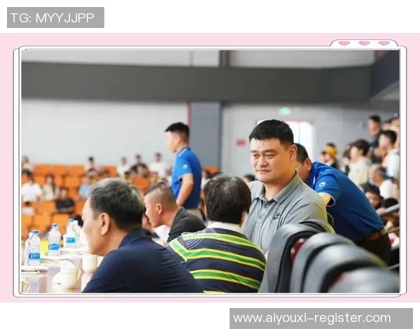 姚明与贝尔的巅峰对决:篮球与足球巨星的精彩碰撞与较量