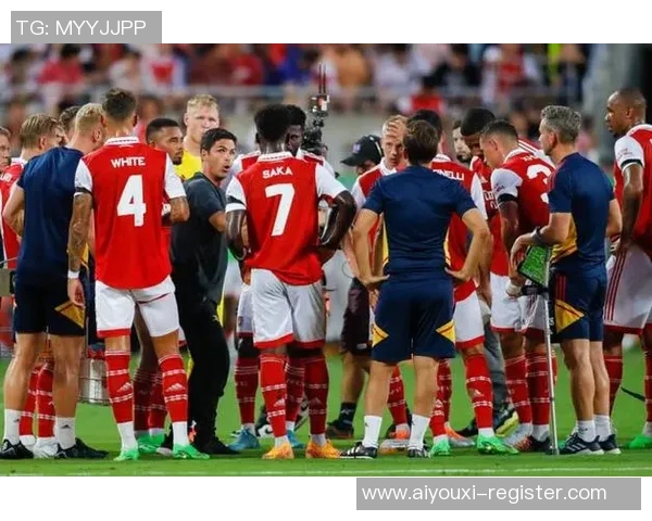 欧联杯激战里昂大胜阿森纳红牌争议引发全场热议 欧联杯激战里昂大胜阿森纳红牌争议引发全场热议