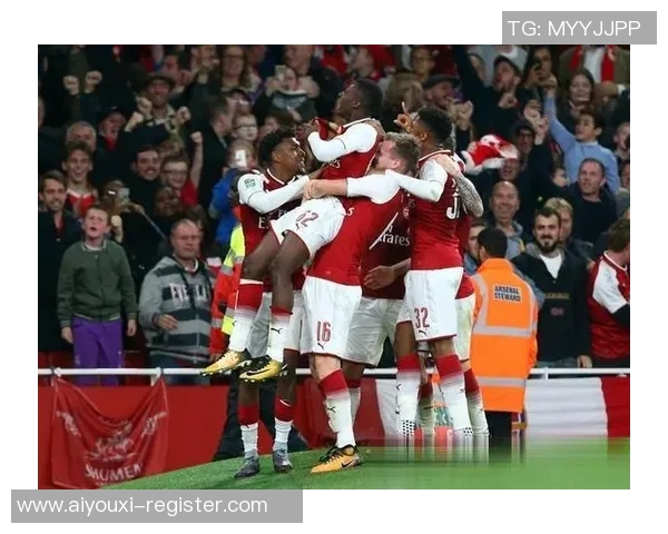 意甲激战阿森纳与里昂握手言和精彩瞬间引爆全场激情 意甲激战阿森纳与里昂握手言和精彩瞬间引爆全场激情