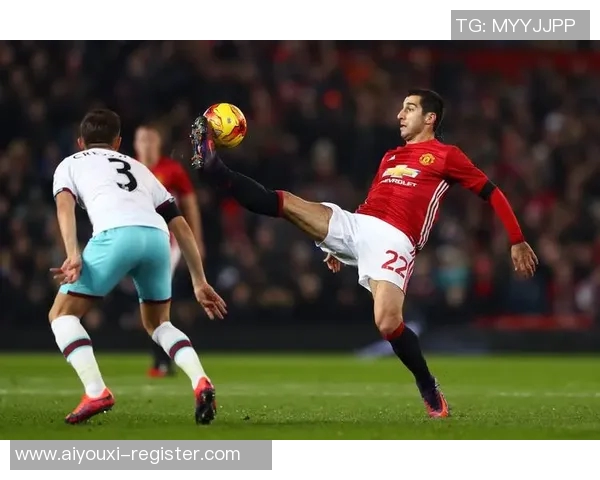 德甲激战尤文图斯狂胜曼联6比2补时进球点燃全场激情